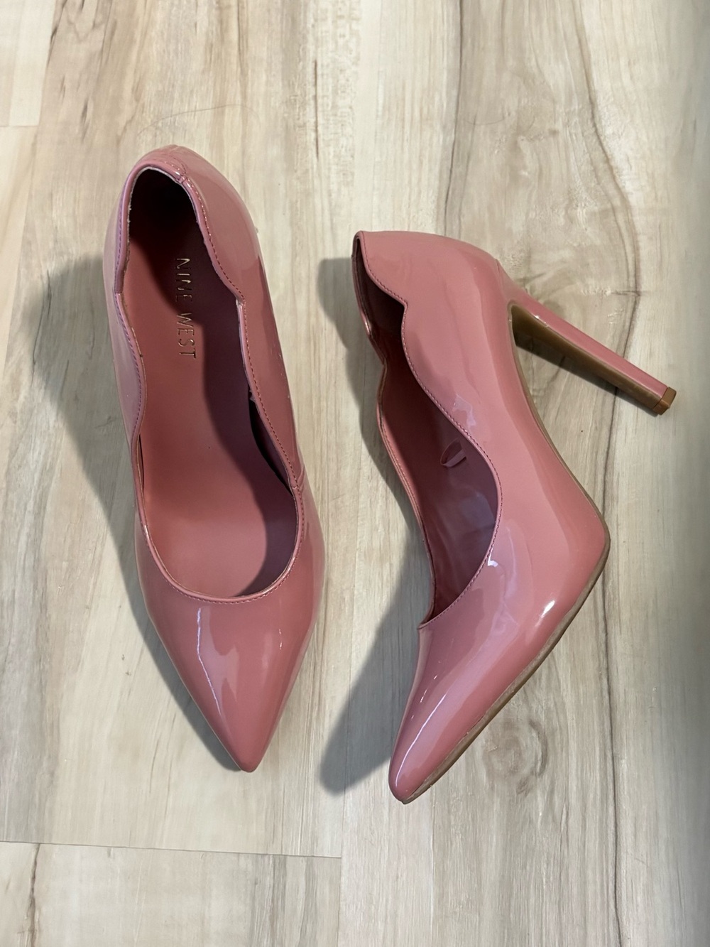 Nine West Mauve Patent Pointed-Toe Pumps - Picture 2 of 4